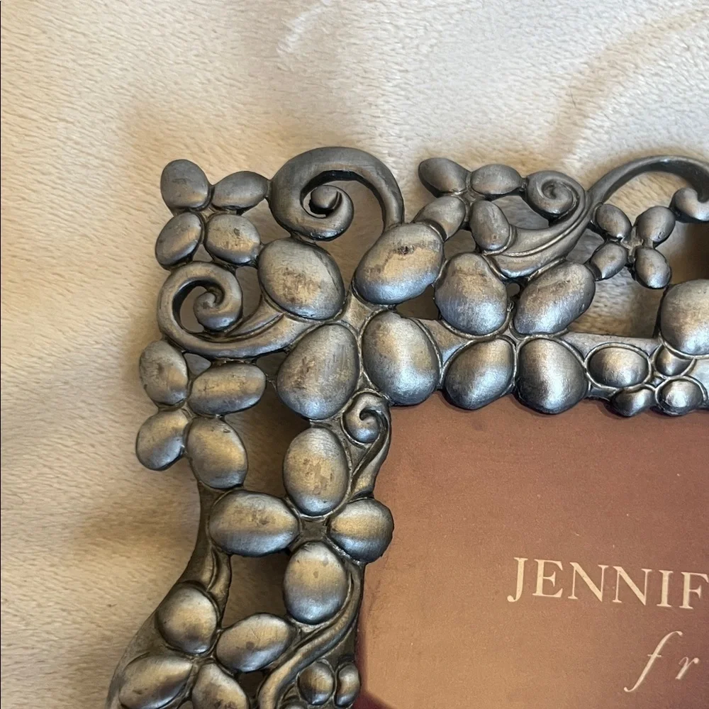 Jennifer Moore Victorian Metal Frame in Silver